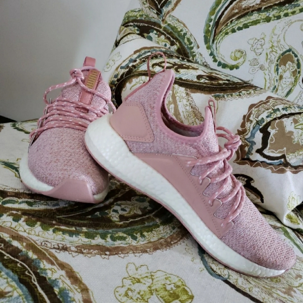 Puma Pink Knit Nrgy Ladies Size 8.5